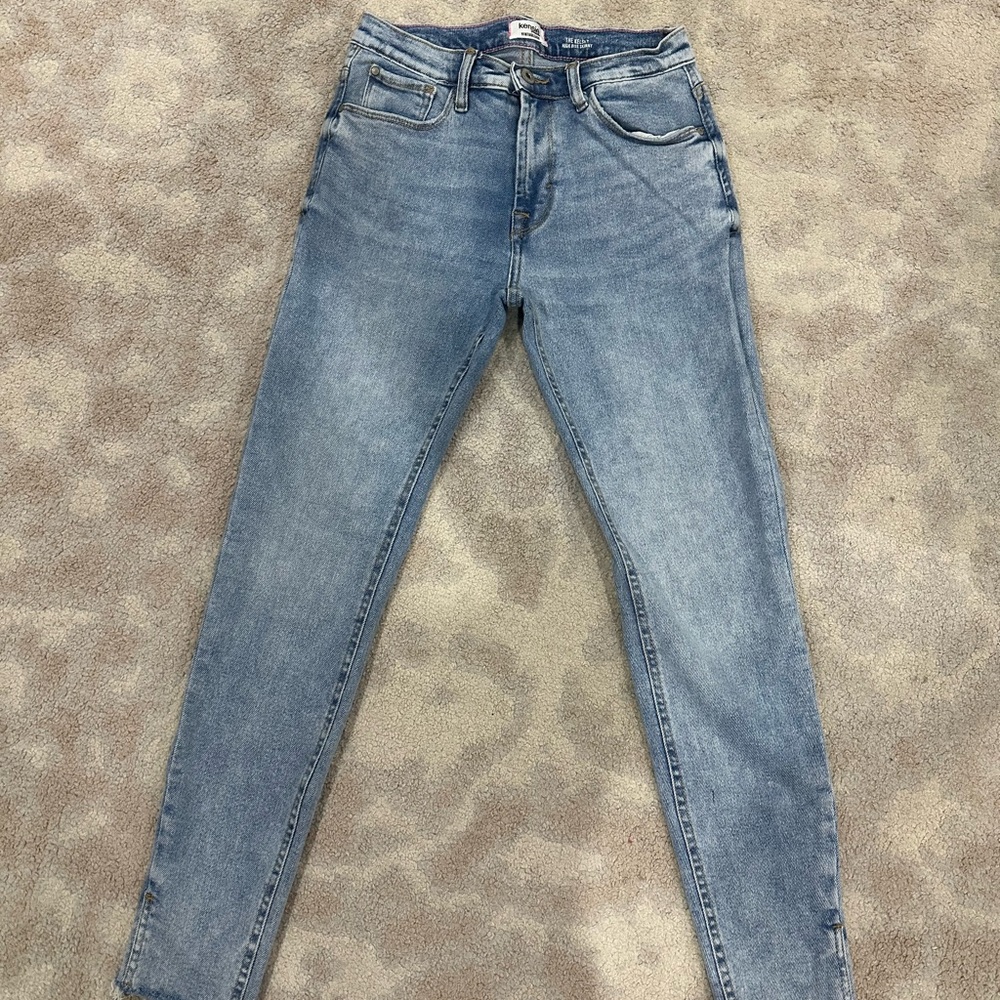 Kensie Women’s Skinny Jeans - Light Blue Wash